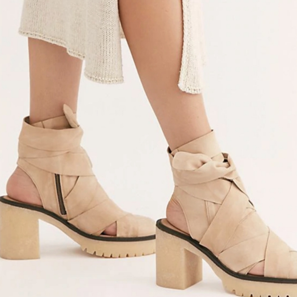 NWOT FREE PEOPLE Tan Leather Blake Platform Booties - Size 38, US Size 8